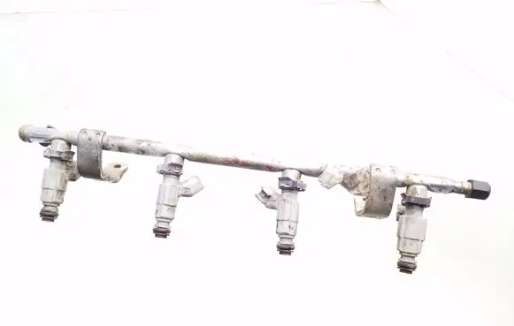 Chrysler PT Cruiser Fuel main line pipe 04669768 04891345AA