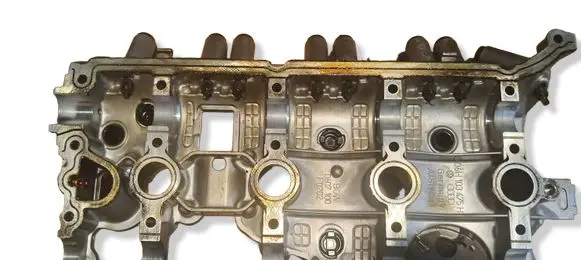 Seat Leon (5F) Engine head 06H103373J