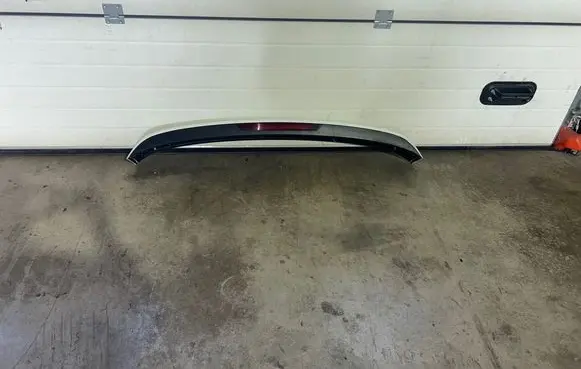 Audi Q7 4L Tailgate/trunk spoiler 4L0827933