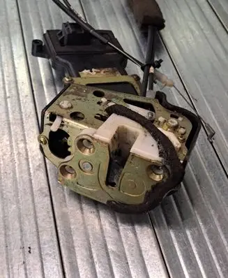 Mazda 6 Rear door lock