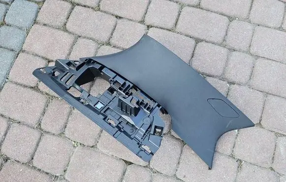 Opel Astra L Bottom trim 9840113980