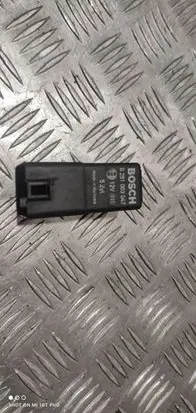 Volvo XC60 Glow plug pre-heat relay 30785663