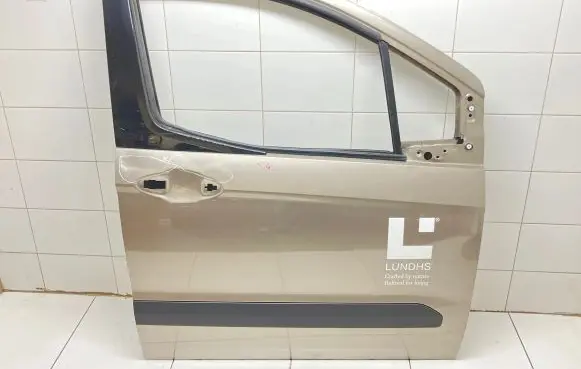 Ford Transit Courier Front door
