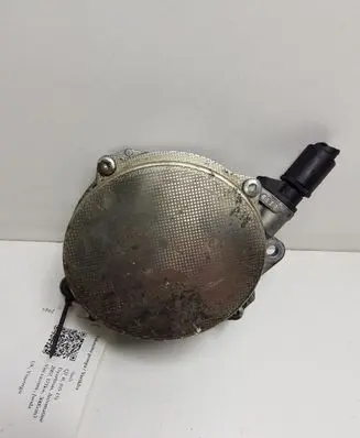 Audi Q7 4L Vacuum pump