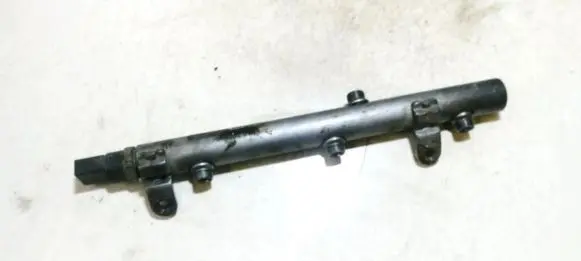 Mercedes-Benz E W211 Fuel main line pipe a6420700695002 10037884