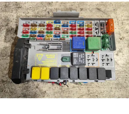 Opel Zafira A Fuse box set 24431677 24412497