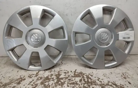 Acura CL II R13 wheel hub/cap/trim 