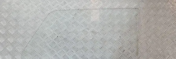 Suzuki SJ 410 Front door window/glass (coupe) 