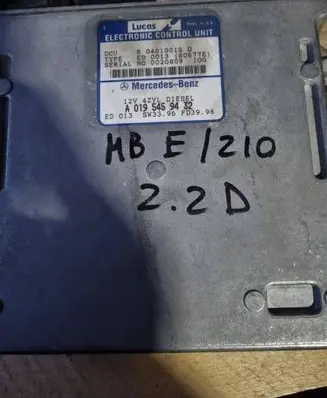 Mercedes-Benz E W210 Engine control unit/module A0195459432 0020809 04010012D