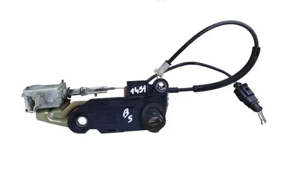 Volkswagen PASSAT B5.5 Tailgate exterior lock 3B9827297A 3B0910773R