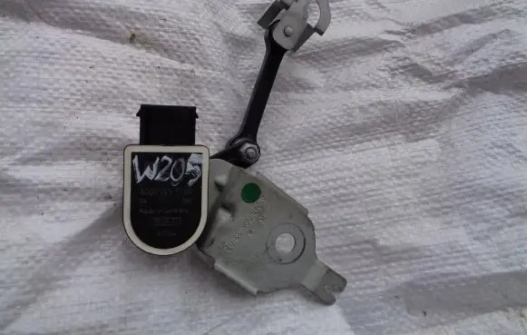 Mercedes-Benz C W205 Headlight/headlamp level sensor A0009053704