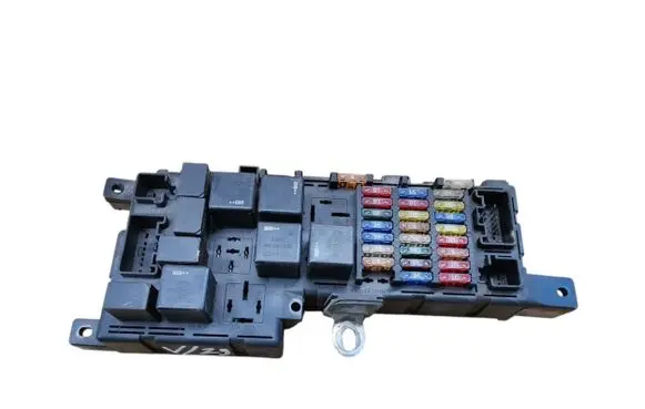 Volvo S60 Fuse module 8637841 518717004