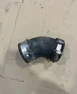 Audi Q7 4L Intercooler hose/pipe 7L6145943B