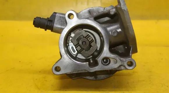 Seat Leon (1P) Vacuum pump 06H145100AB