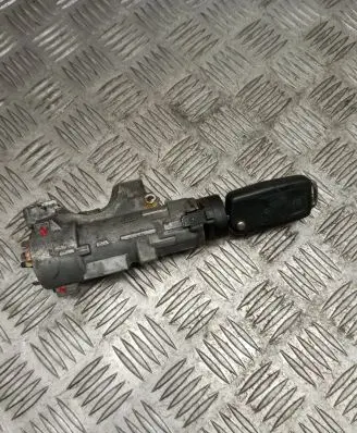 Volkswagen Golf IV Ignition lock 4B0905851