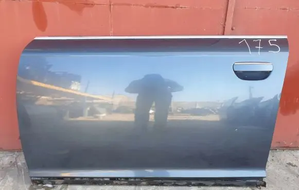 Audi A6 S6 C6 4F Front door
