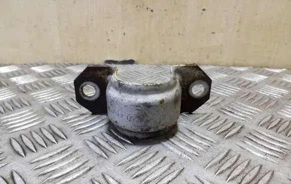 BMW X3 F25 Sway bar bush bracket, front 6787159