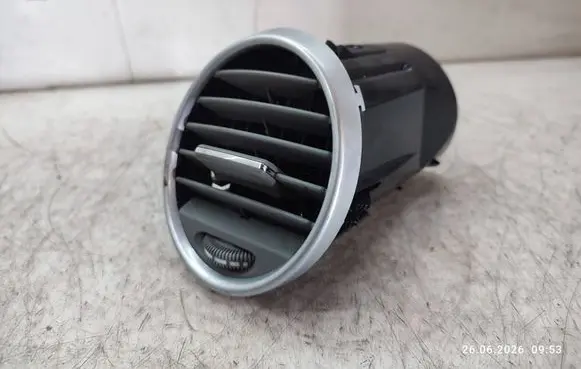Mercedes-Benz ML W164 Dash center air vent grill A1648302154