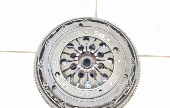 Volkswagen Transporter - Caravelle T4 Dual mass flywheel 074105264D 074141031Q