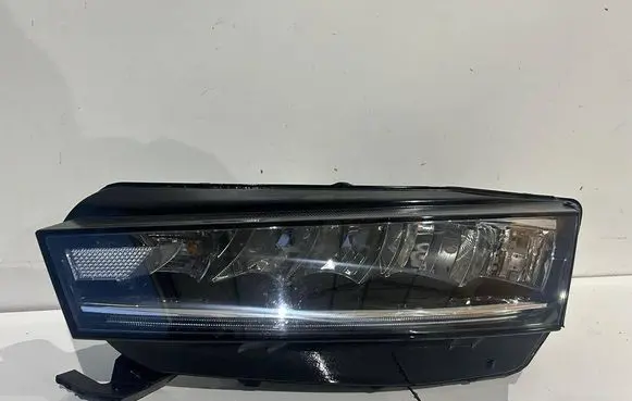 Skoda Octavia Mk4 Headlight/headlamp 5E4941015