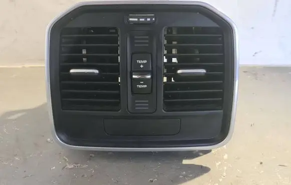 Porsche Macan (95B) Rear air vent grill 95B819203G 95B907049G