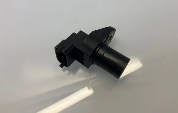 Mercedes-Benz ML W164 Camshaft position sensor A0051531328 0051531328