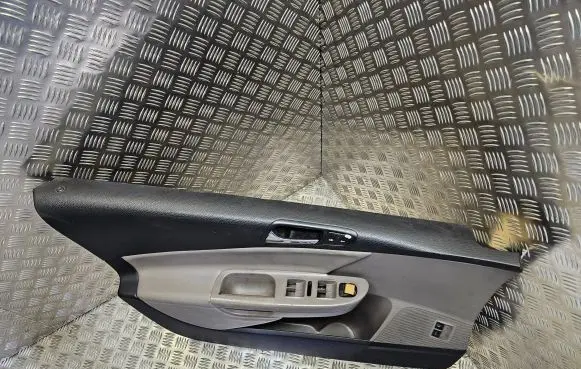 Volkswagen PASSAT B6 Front door card panel trim 3C1867011