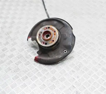 Rear wheel hub
