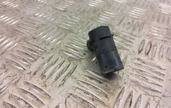 BMW 7 E65 E66 Rear parking sensor holder (PDC) 6913943