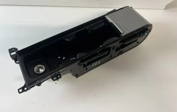 Volvo XC90 Cup holder 