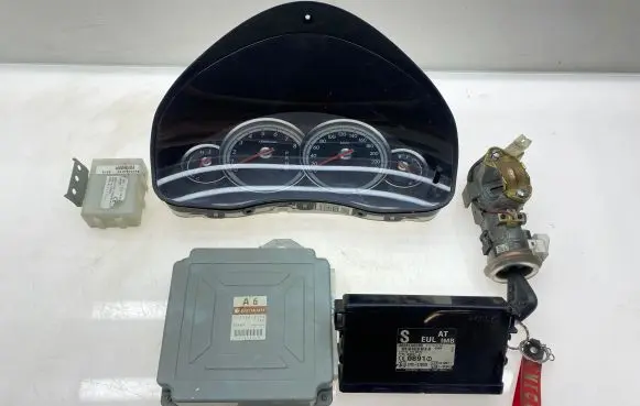 Subaru Outback Engine ECU kit and lock set 