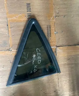 KIA Ceed Rear side window