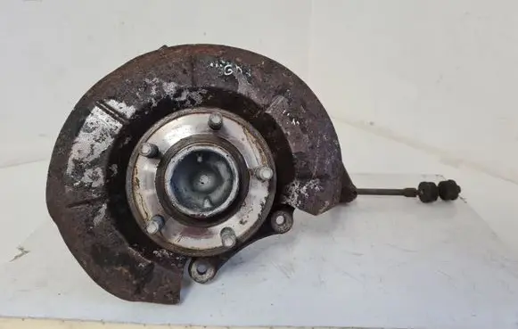 Rear wheel hub spindle/knuckle