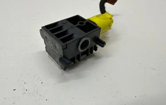 Mercedes-Benz S W221 Airbag deployment crash/impact sensor A0038202826