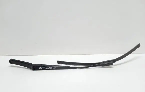 Skoda Octavia Mk3 (5E) Front wiper blade arm 5E1955409