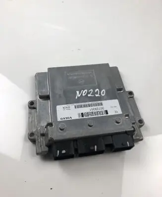 Volvo V70 Engine control unit/module 30729351