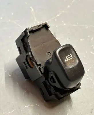 Volvo V70 Electric window control switch 19206