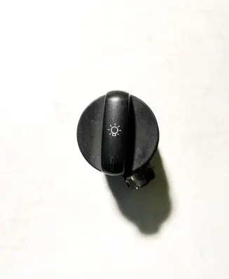 BMW 5 E39 Light switch 8363683