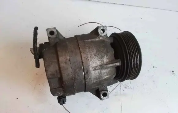Renault Laguna II Air conditioning (A/C) compressor (pump) D1140078