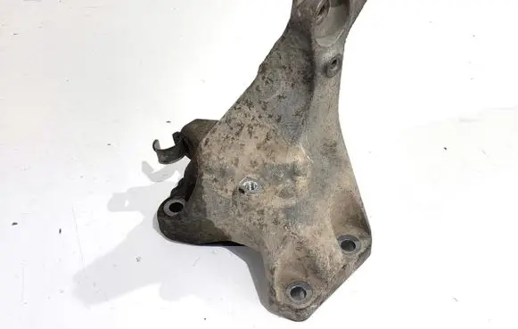 BMW X1 E84 Engine mounting bracket 781916