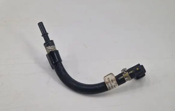 Jaguar XE Fuel line pipe G4D39B337CB