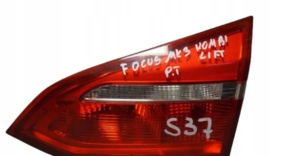 Ford Focus Tailgate rear/tail lights