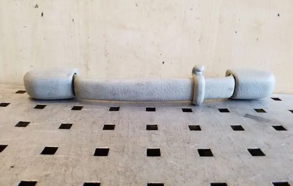 Suzuki Grand Vitara II Rear interior roof grab handle