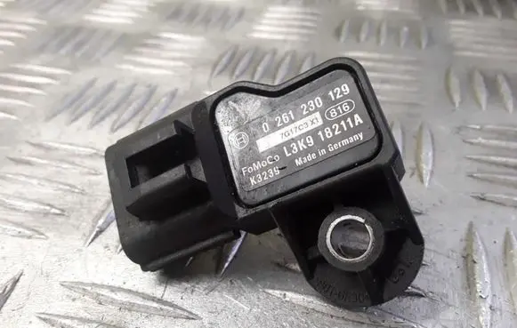 Mazda 3 I Air pressure sensor 0261230129 L3K918211A L3K918211