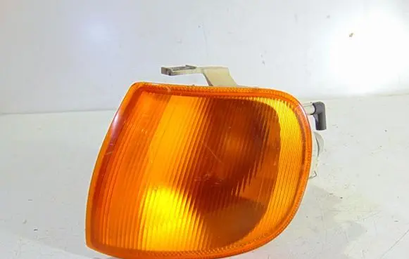 Volkswagen Polo V 6R Front indicator light