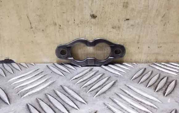 Volkswagen Touareg II Fuel Injector clamp holder