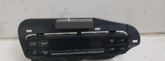 Toyota Auris E180 Climate control unit 5546802030 75H695