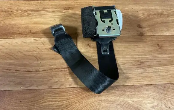 Ford Mondeo MK IV Rear seatbelt 9G9N611B69