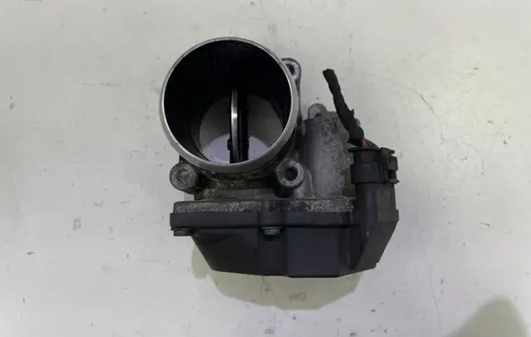 Hyundai ix35 Throttle valve 351002A900 5WY9174D 030046