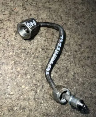Fuel injector supply line/pipe